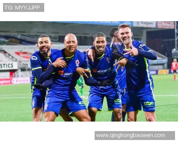 芬洛与乌德勒支激战正酣比分悬念不断球迷期待精彩瞬间